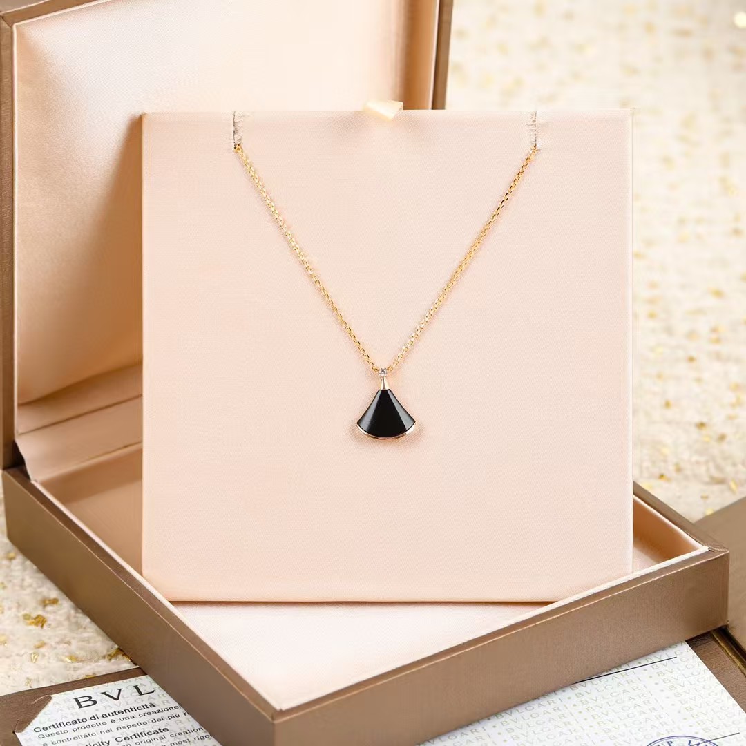 Bvlgari Divas' Dream Necklace - Best Replica Jewelry™