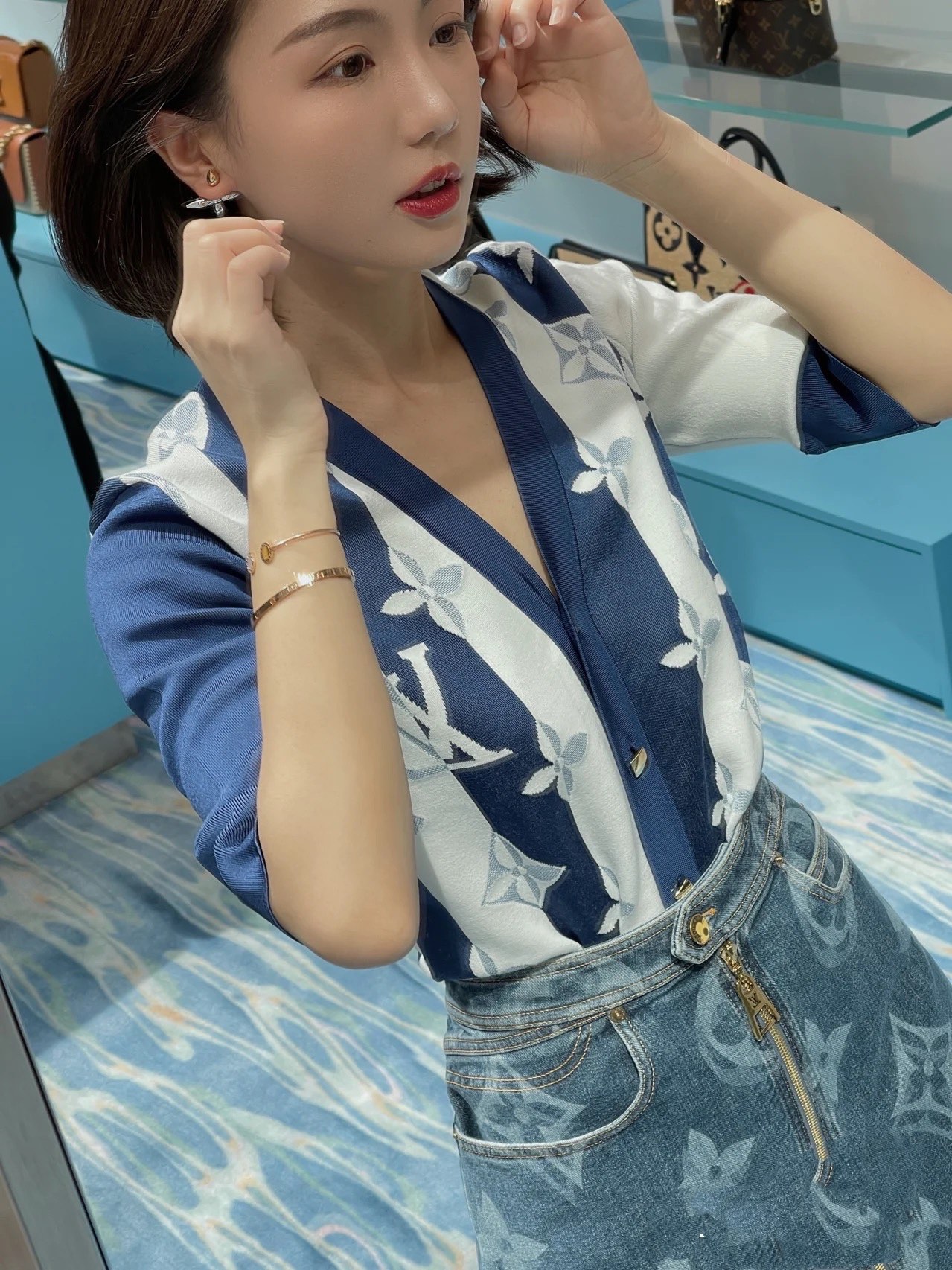 Louis Vuitton Mixed Metal Color Blossom Louisette Earrings - Best Replica Jewelry™