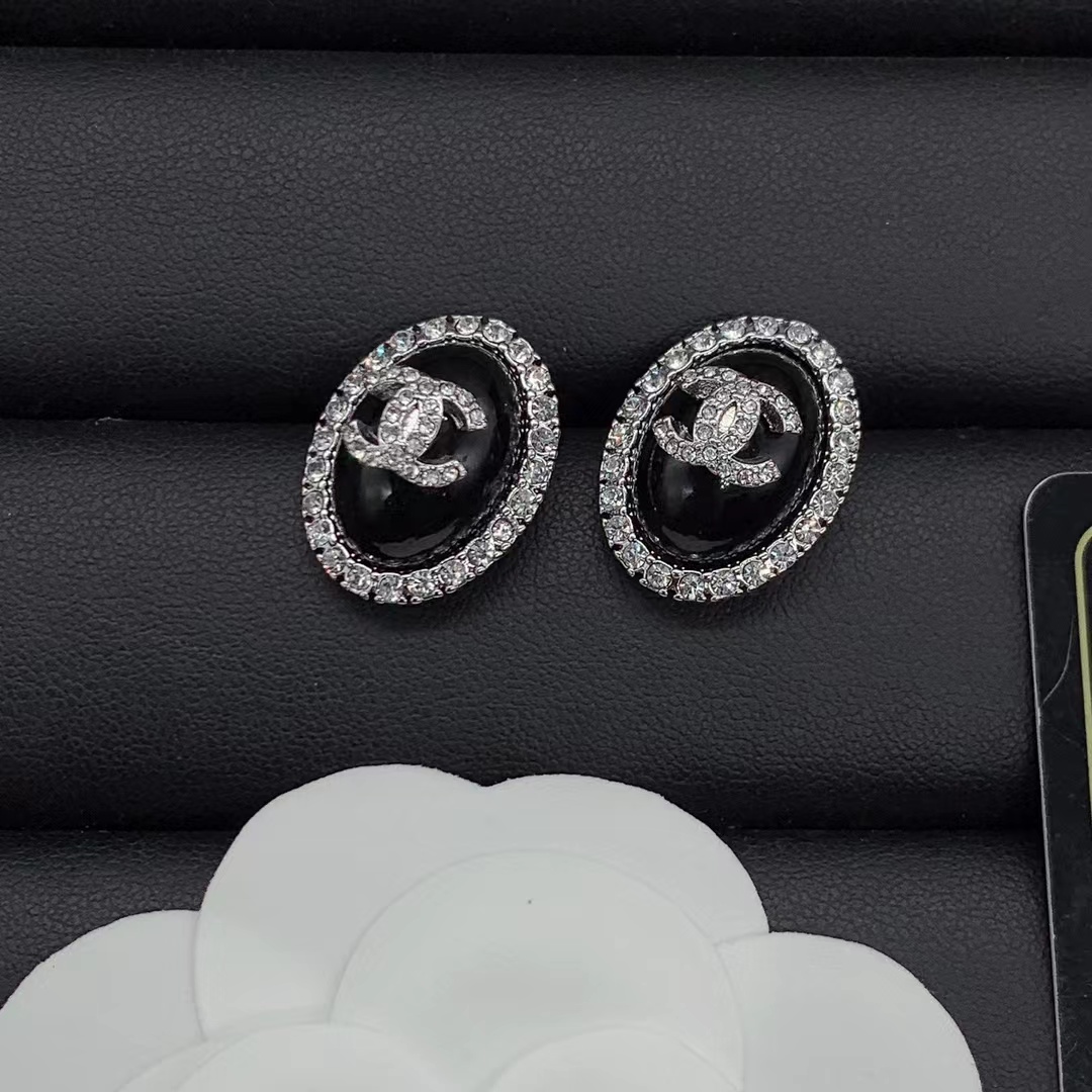 Chanel Oval Black Earrings - Best Replica Jewelry™