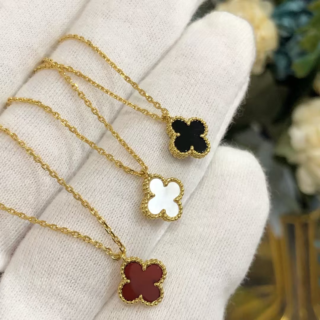 VCA Sweet Alhambra Pendant Necklace - Mini - Best Replica Jewelry™