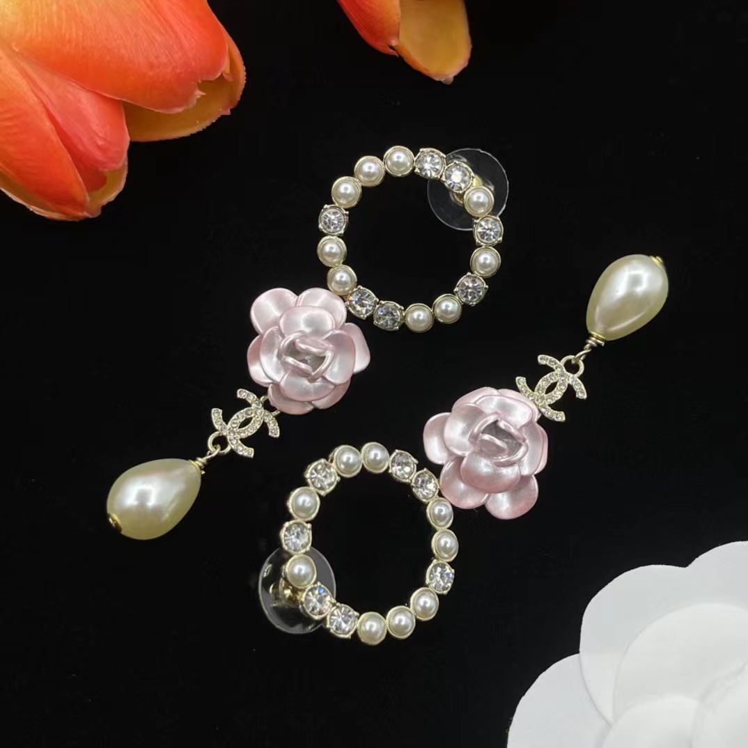 Chanel Pink Camellia Pearl Dangle Earrings - Best Replica Jewelry™