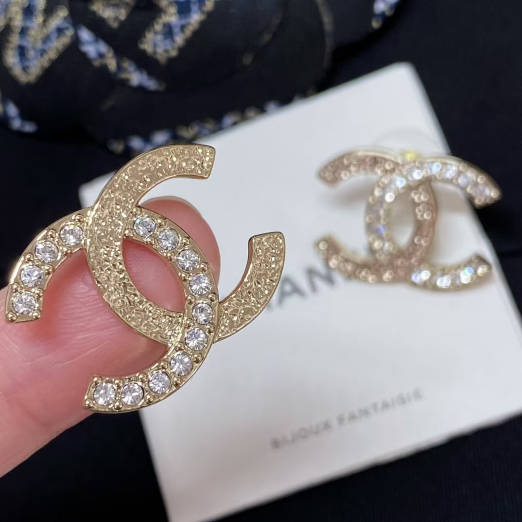 Chanel Single C Paved Diamond Earrings - Best Replica Jewelry™