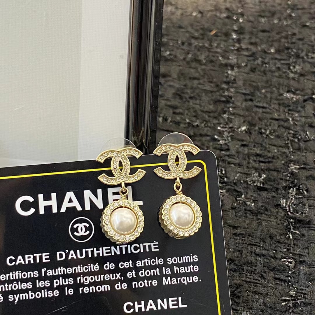 Chanel Double C Pearl Dangle Earrings - Best Replica Jewelry™