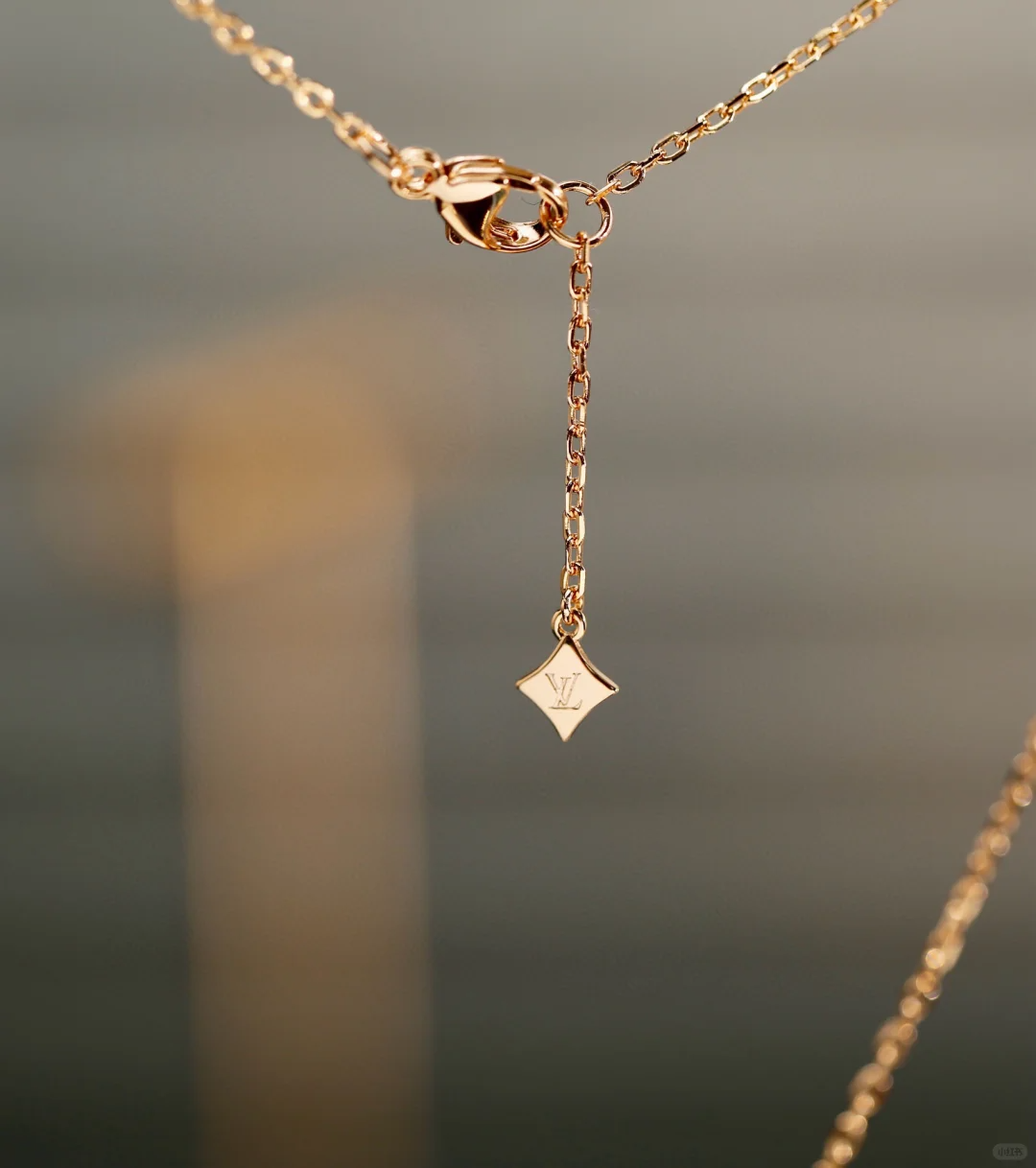 Louis Vuitton Idylle Blossom Pendant Necklace-Two Flowers - Best Replica Jewelry™