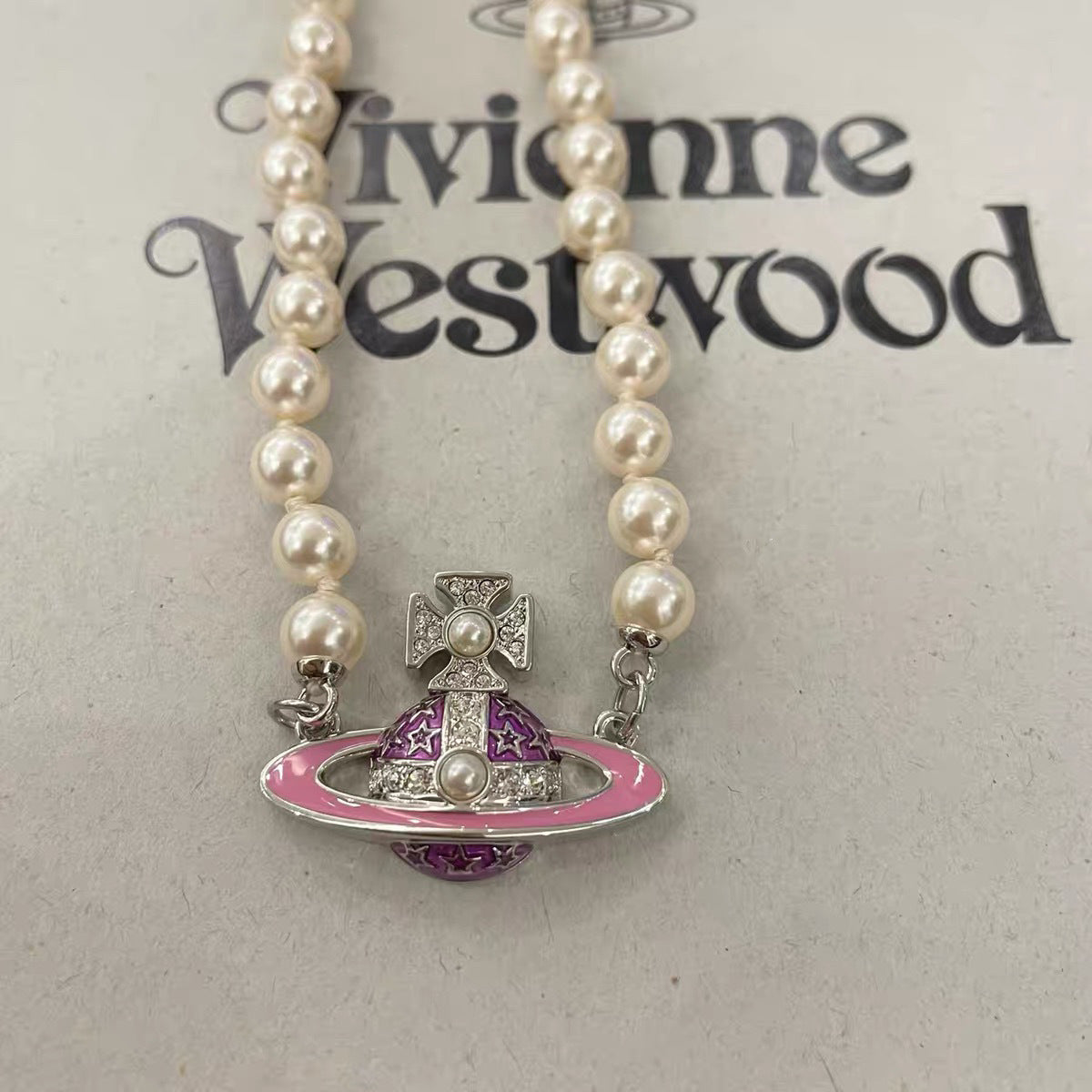 Vivienne Westwood Pink Flat Saturn Pendant Pearl Necklace - Best Replica Jewelry™