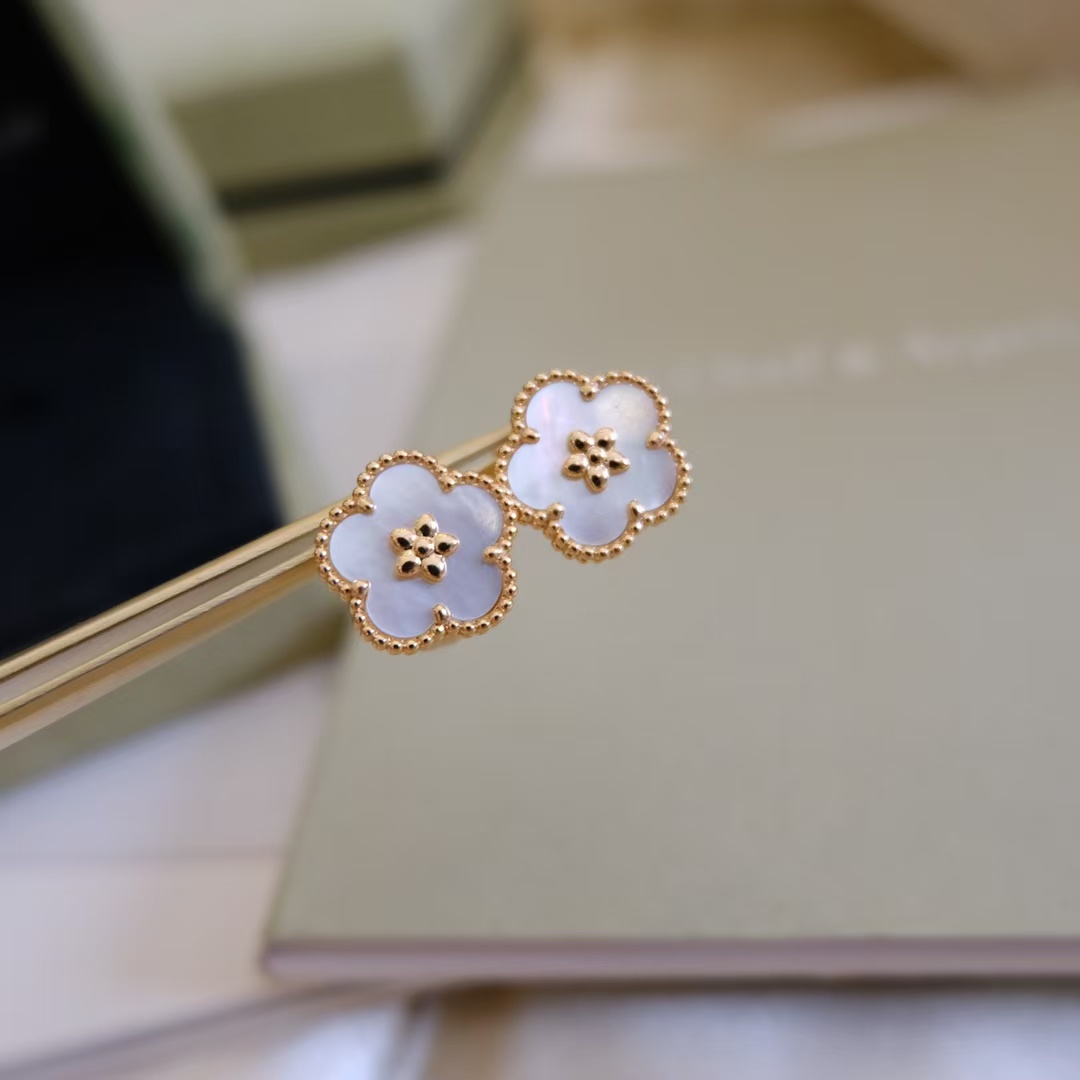 VCA Lucky Spring Earrings, Plum Blossom - Best Replica Jewelry™