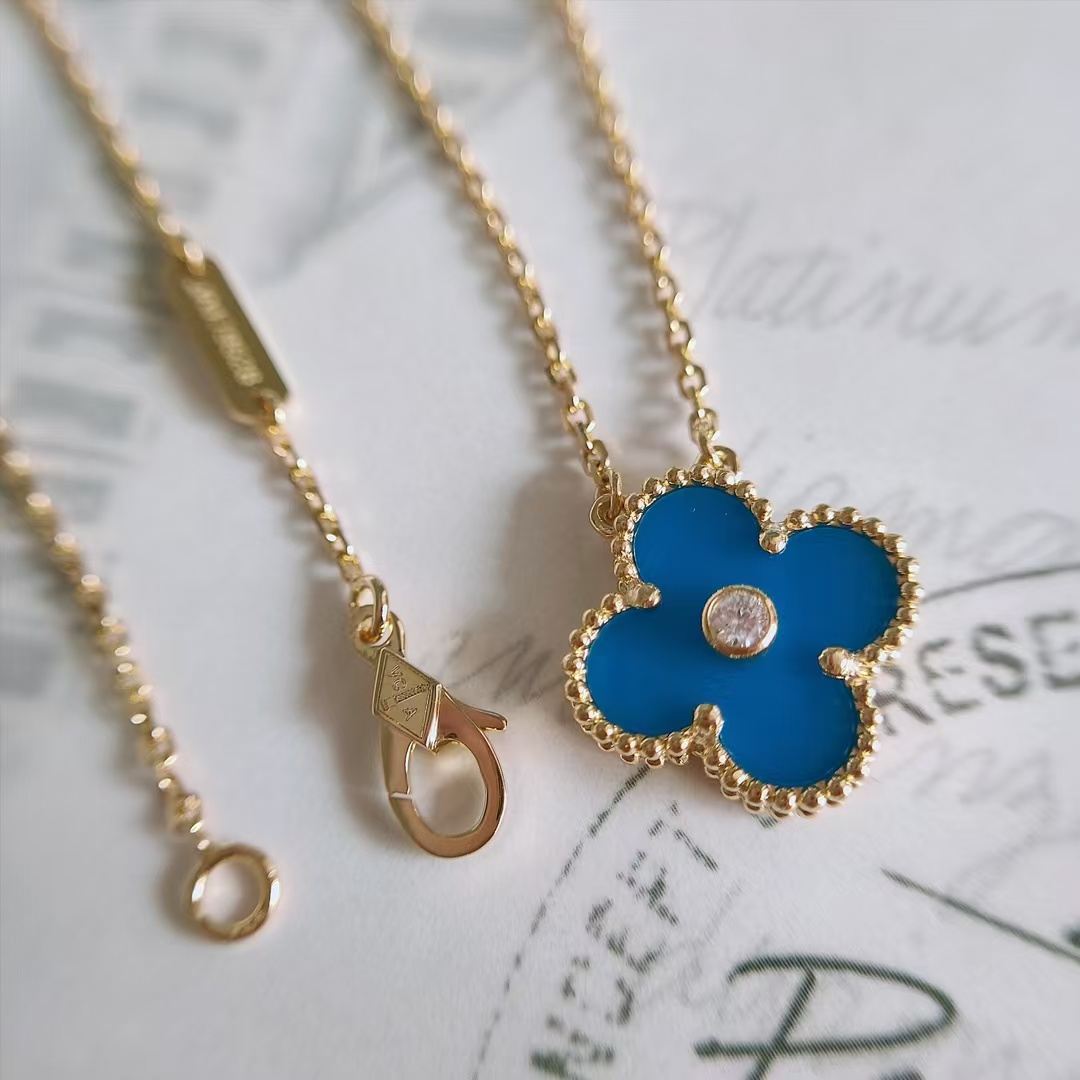 VCA Magic Alhambra Pendant Necklace - Best Replica Jewelry™