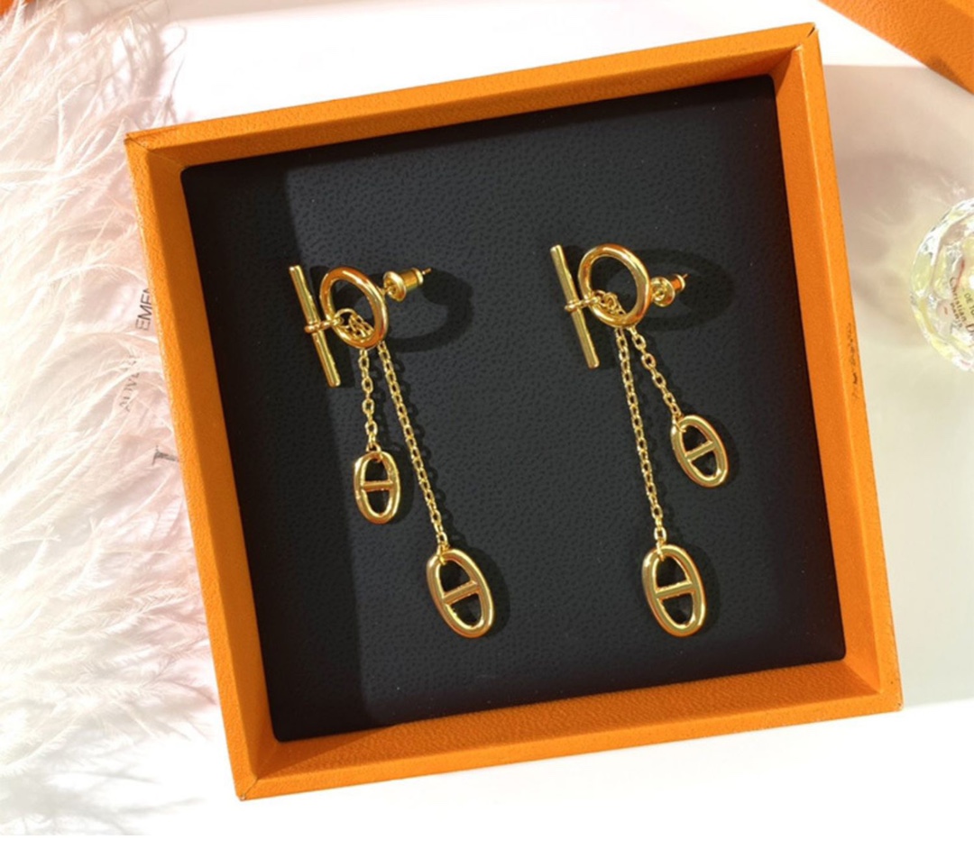 Hermes Pig Nose Tassel Earrings - Best Replica Jewelry™