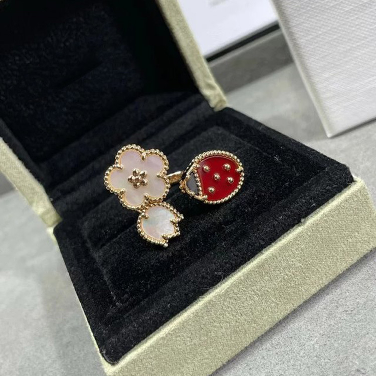 VCA Lucky Spring Flower and Ladybug Between Finger Ring - Best Replica Jewelry™