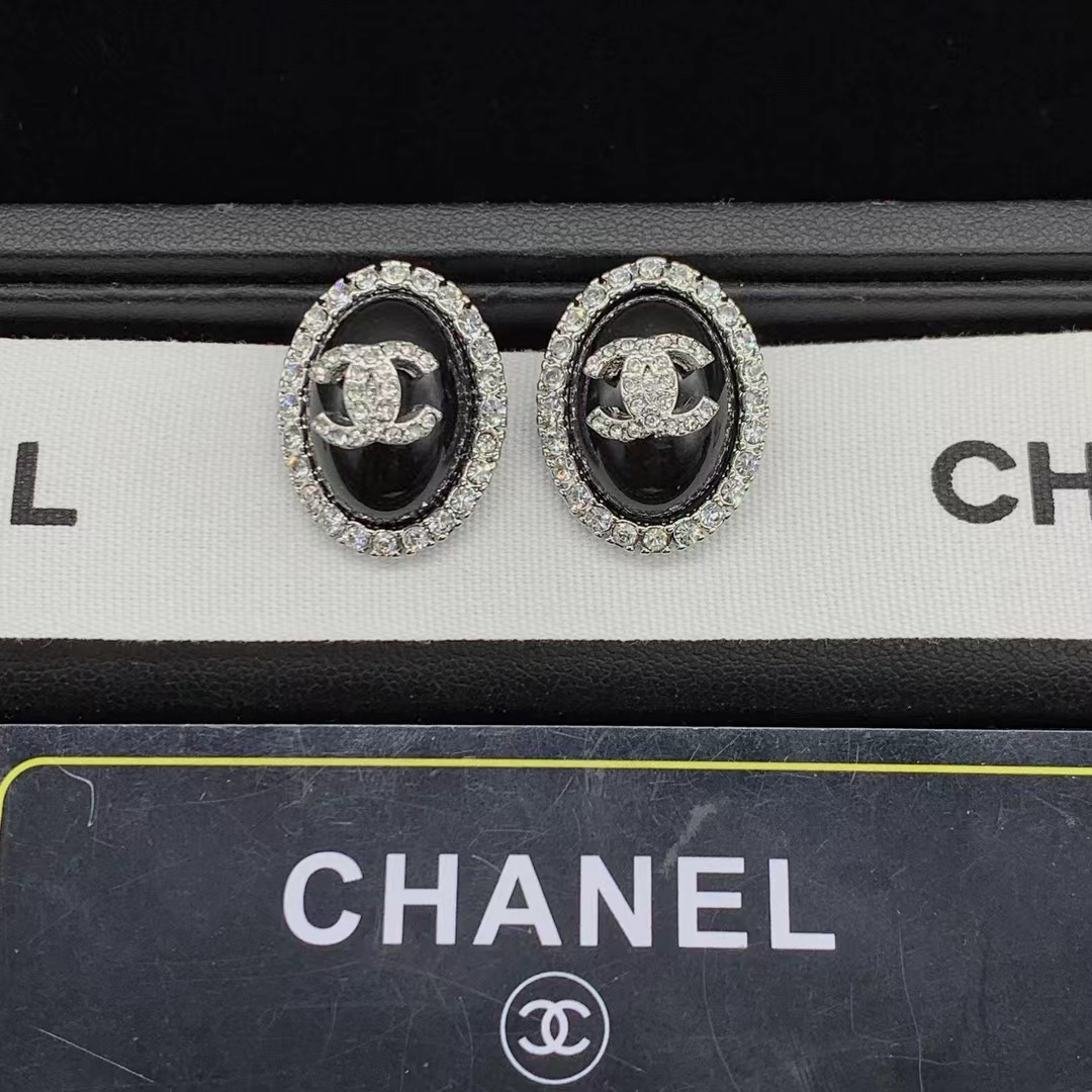 Chanel Oval Black Earrings - Best Replica Jewelry™