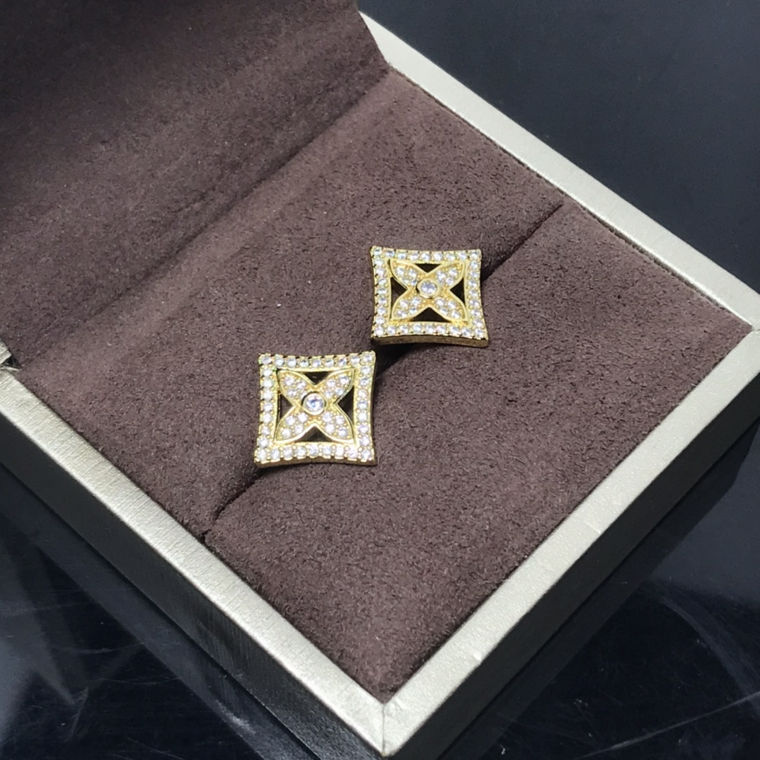 Louis Vuitton Full Diamond Paved Blossom Stud Earrings - Best Replica Jewelry™