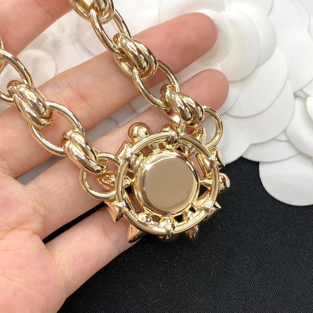 Chanel Thick Cuban Chain Flower Pendant Choker Necklace - Best Replica Jewelry™