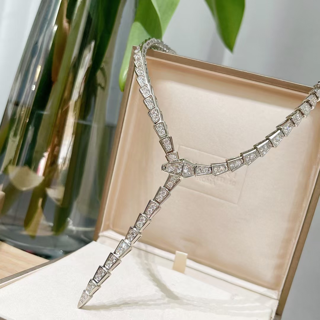 Bvlgari Serpenti Viper Necklace - Full Diamond - Best Replica Jewelry™