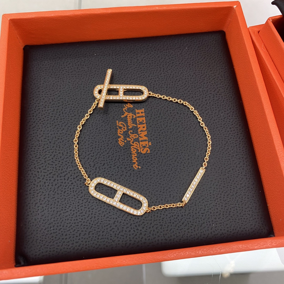 Hermes Diamond Paved Pig Nose Bracelet - Best Replica Jewelry™