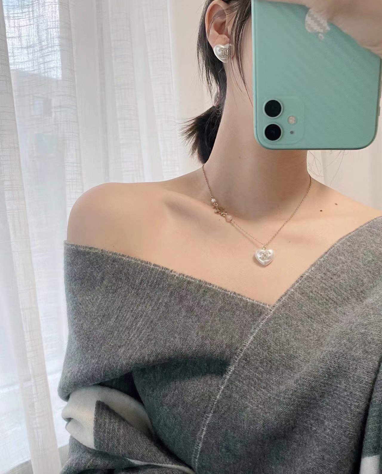 Chanel Pearl Love Heart Pendant Necklace - Best Replica Jewelry™