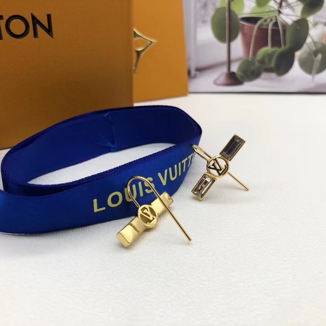 Louis Vuitton Hook Stud Earrings - Best Replica Jewelry™