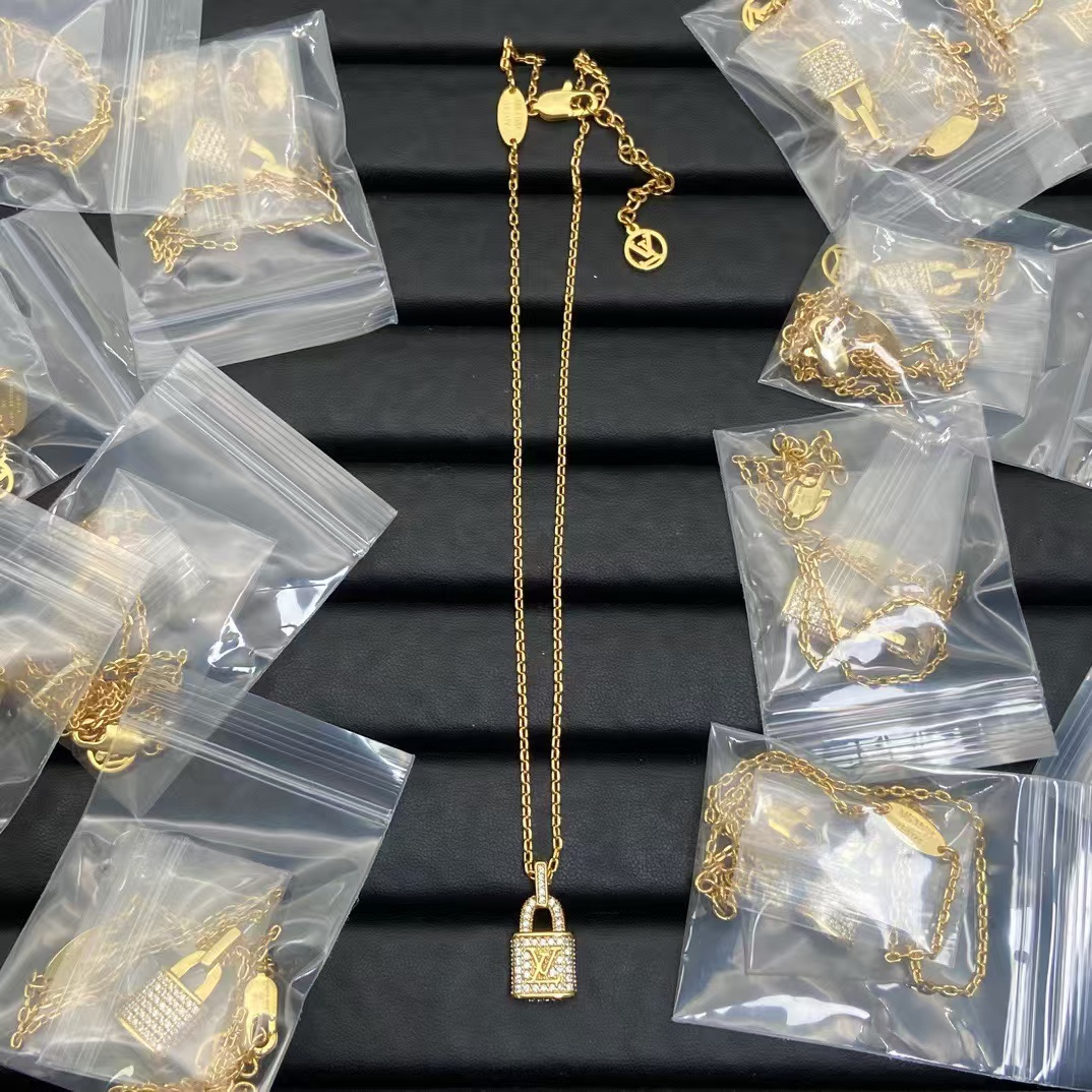 Louis Vuitton Diamond Lock Pendant Necklace Earrings - Best Replica Jewelry™