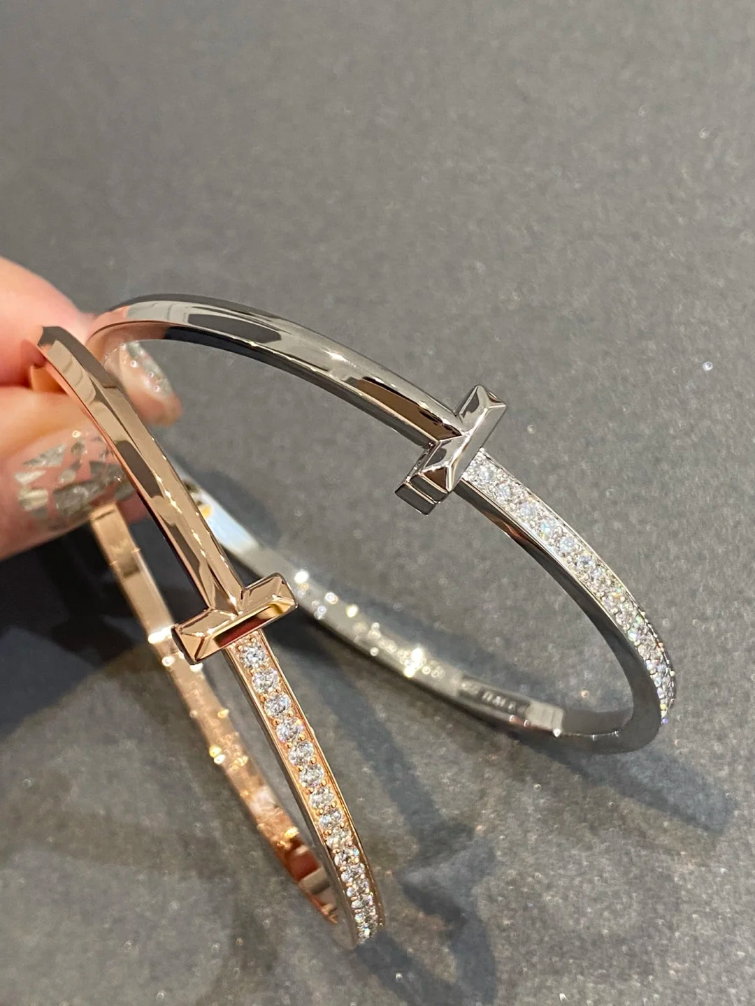 Tiffany T1 Narrow Diamond Hinged Bangle Bracelet - Best Replica Jewelry™