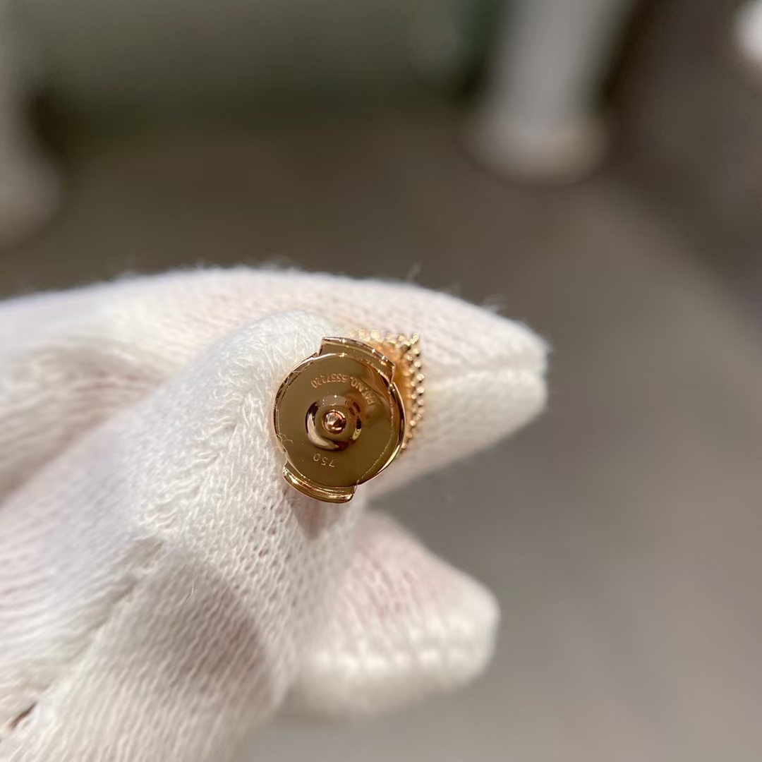 VCA Heart Stud Earrings - Best Replica Jewelry™