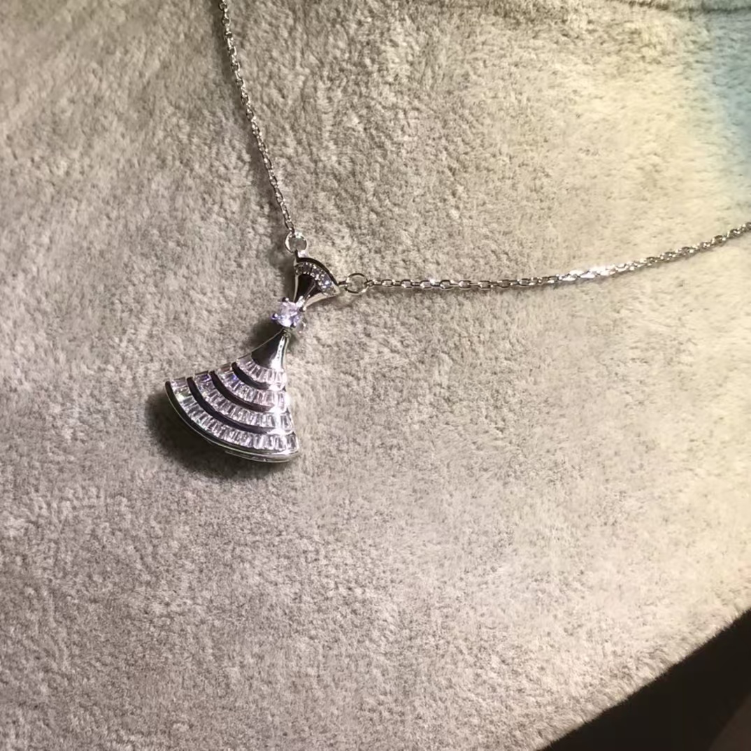 Bvlgari Divas' Dream Necklace - Best Replica Jewelry™