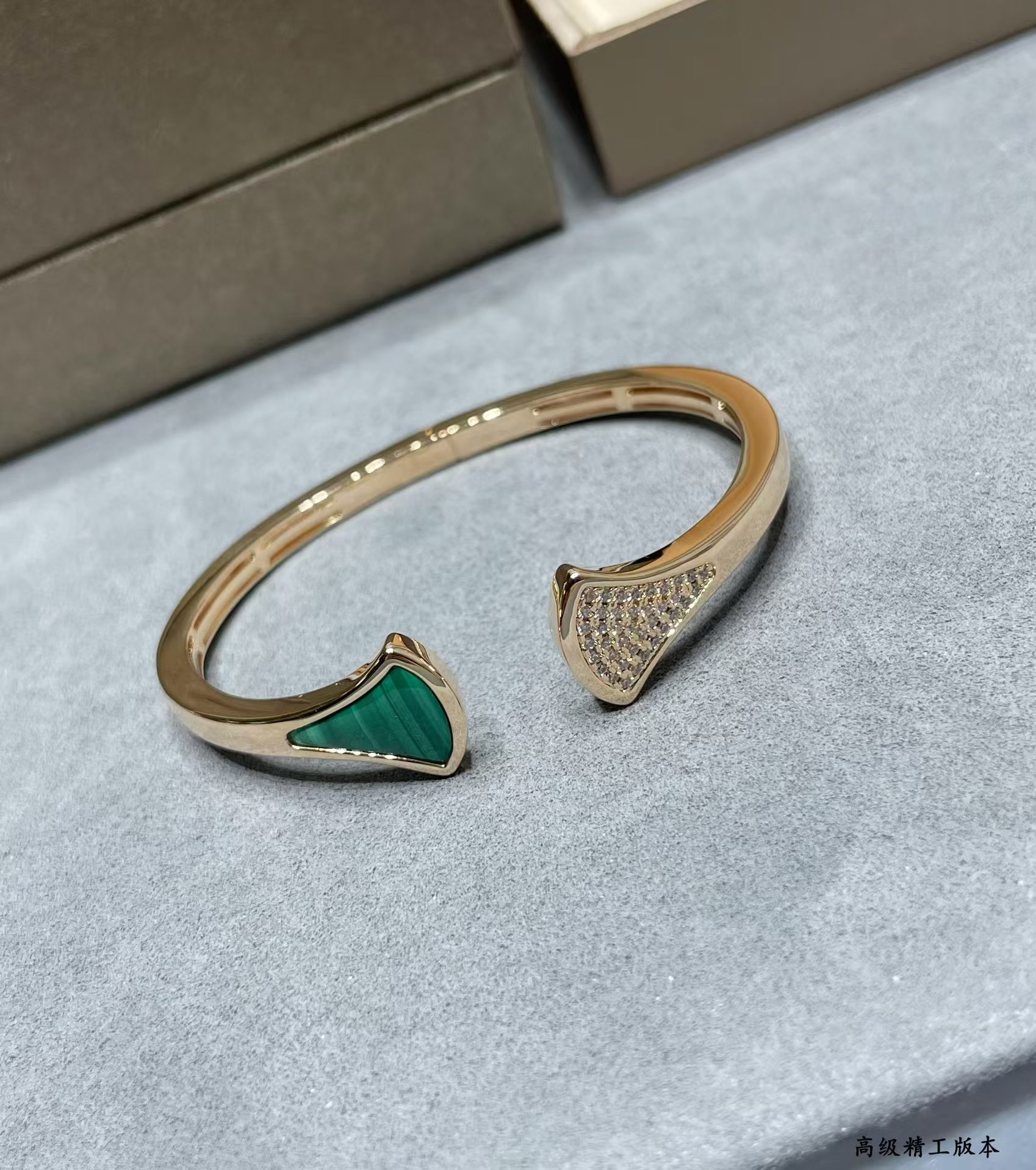 Bvlgari Divas’ Dream Bracelet Bangle - Best Replica Jewelry™