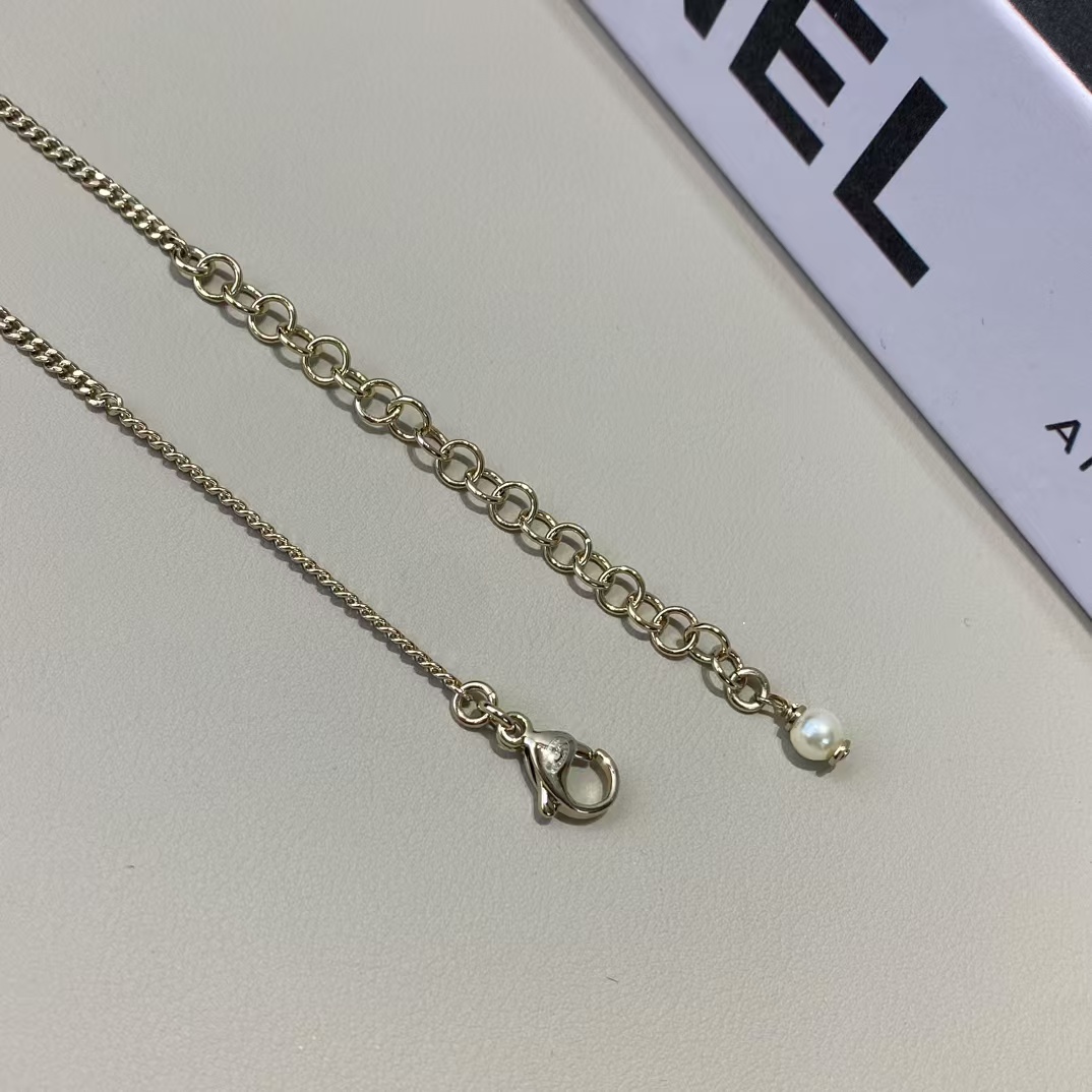 Chanel Pearl Bag Pendant Necklace - Best Replica Jewelry™