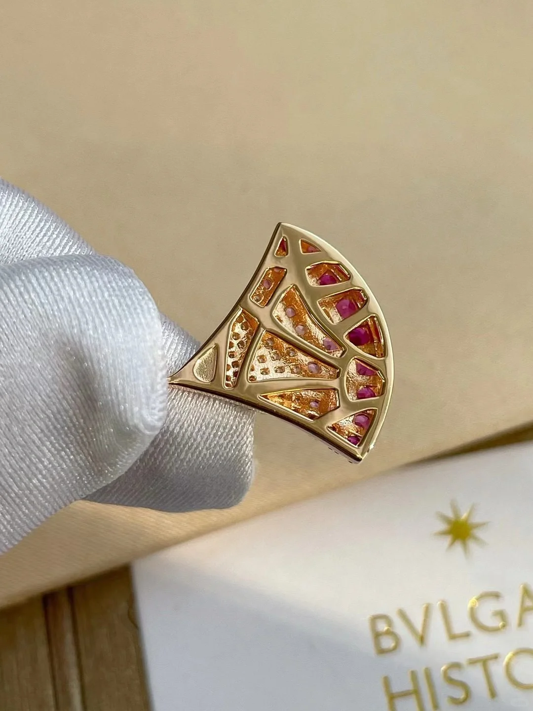 Bvlgari Divas' Dream Necklace - Best Replica Jewelry™