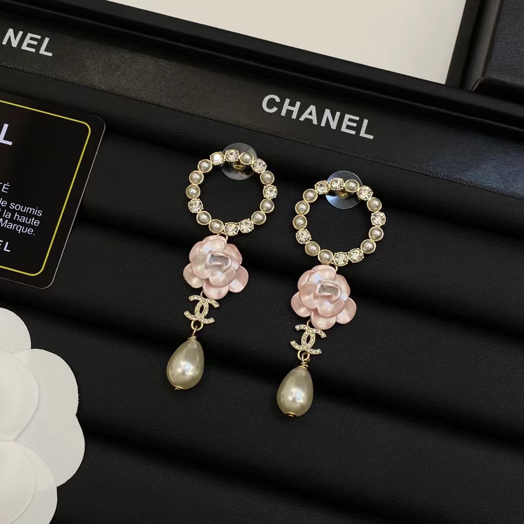 Chanel Pink Camellia Pearl Dangle Earrings - Best Replica Jewelry™