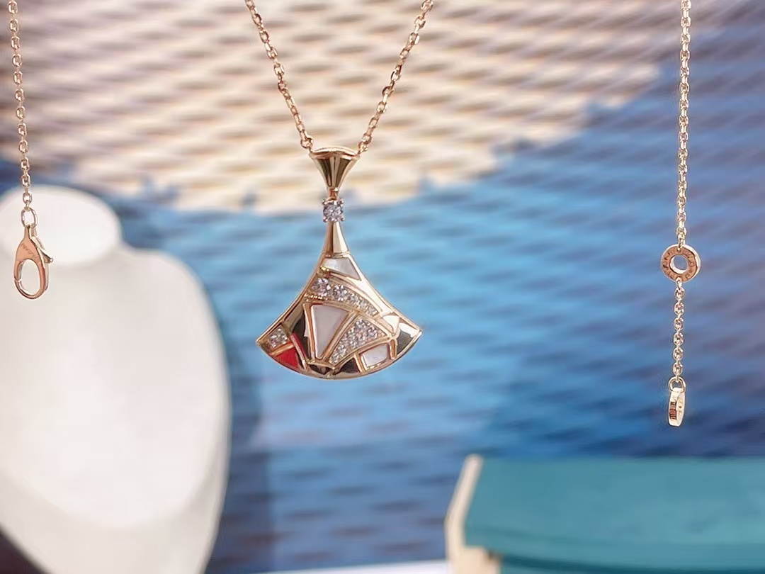 Bvlgari Divas' Dream Necklace - Best Replica Jewelry™