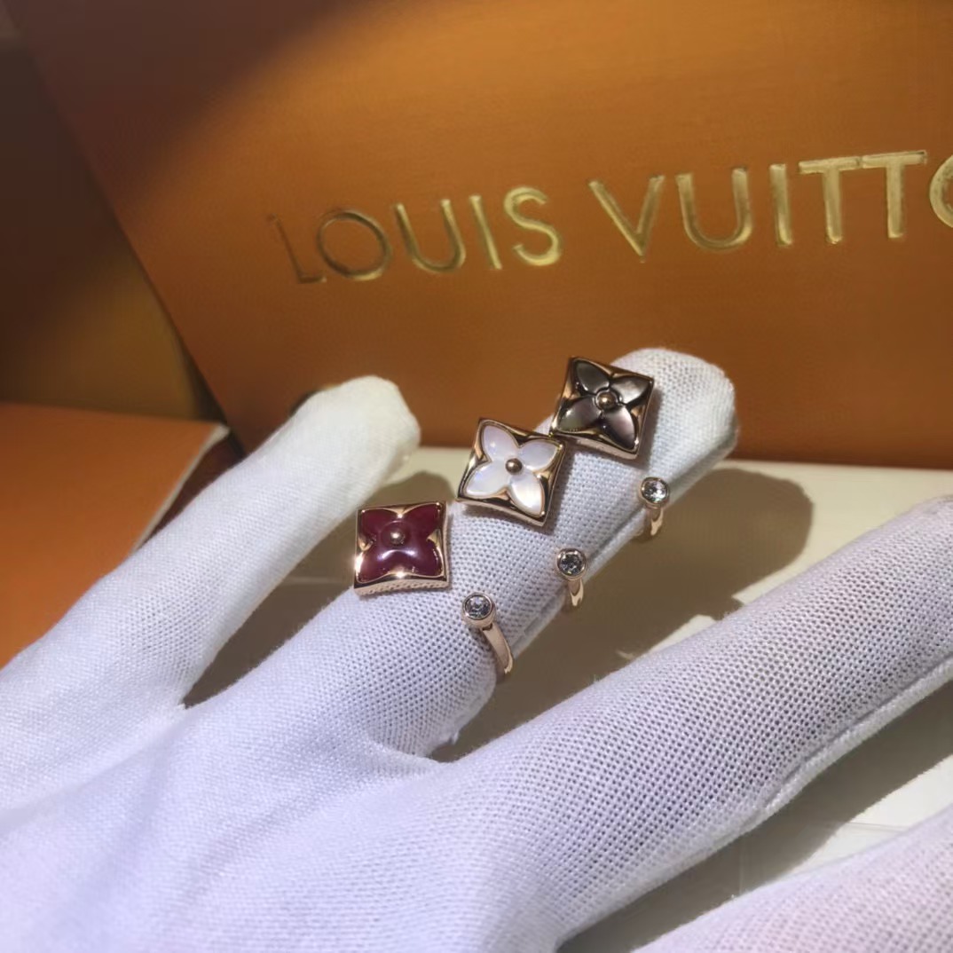 Louis Vuitton Color Blossom Mini Star Ring - Best Replica Jewelry™