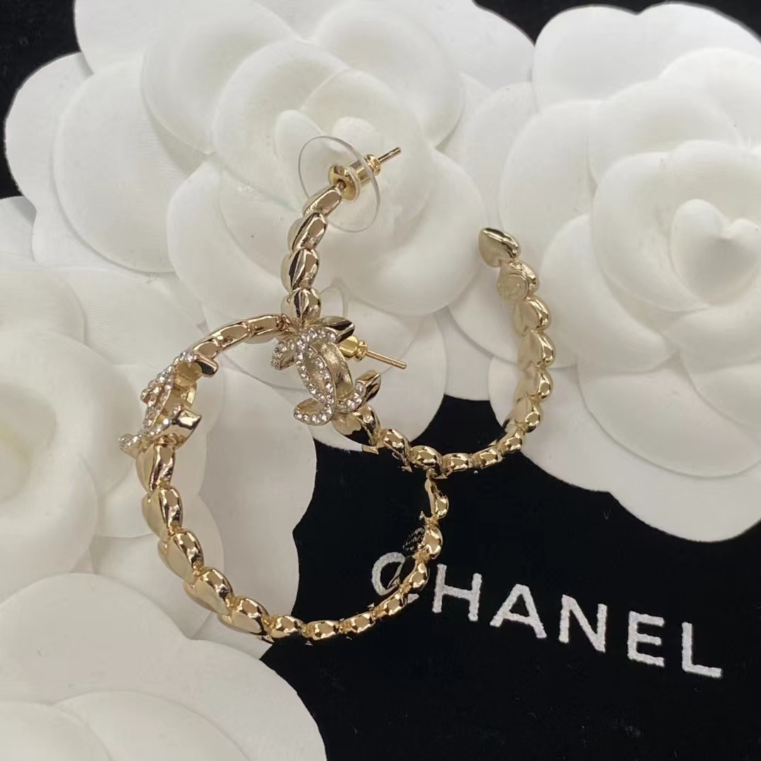 Chanel C Shape Earrings - Best Replica Jewelry™