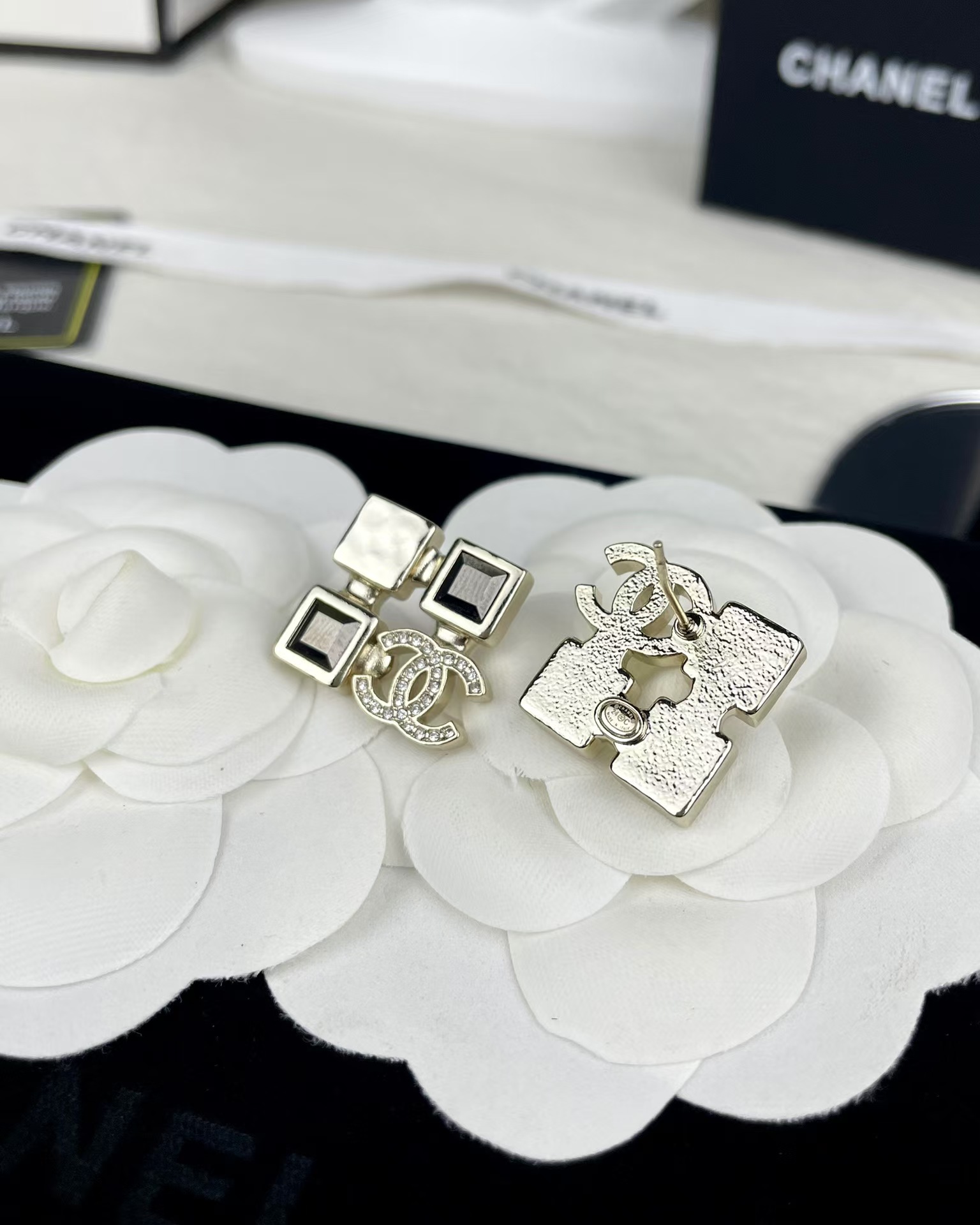 Chanel Square Rhinestone Earrings - Best Replica Jewelry™