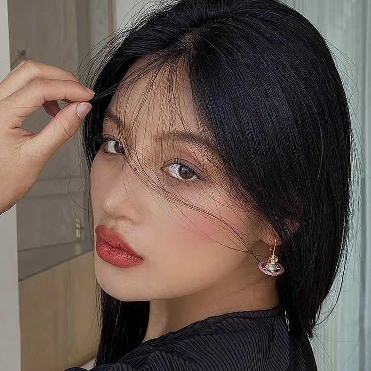 Vivienne Westwood Enamel Saturn Pearl Earrings - Best Replica Jewelry™