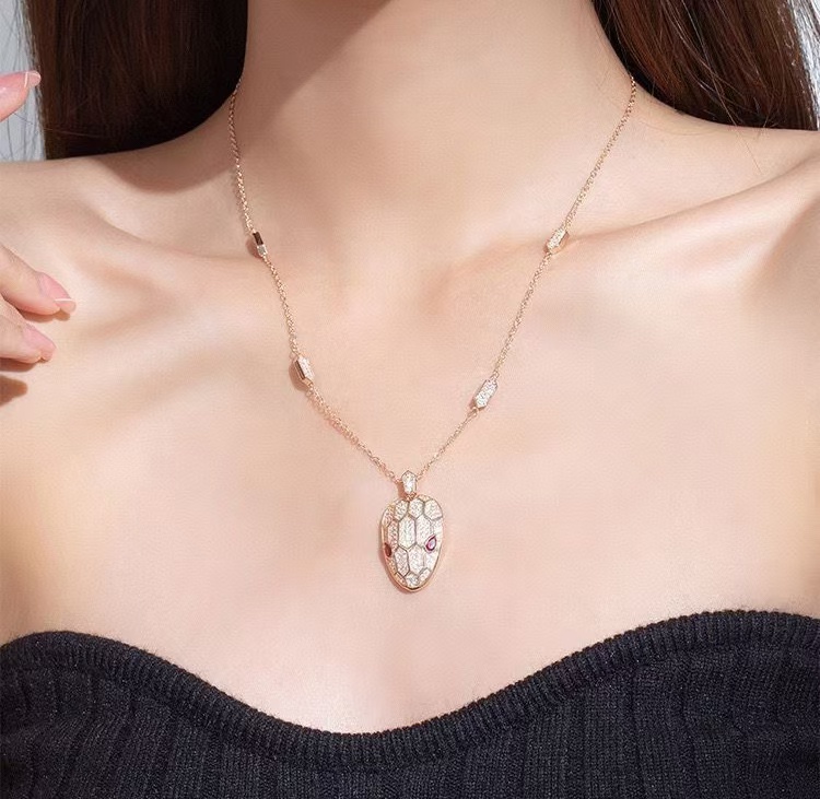 Bvlgari Serpenti Seduttori Necklace - Best Replica Jewelry™