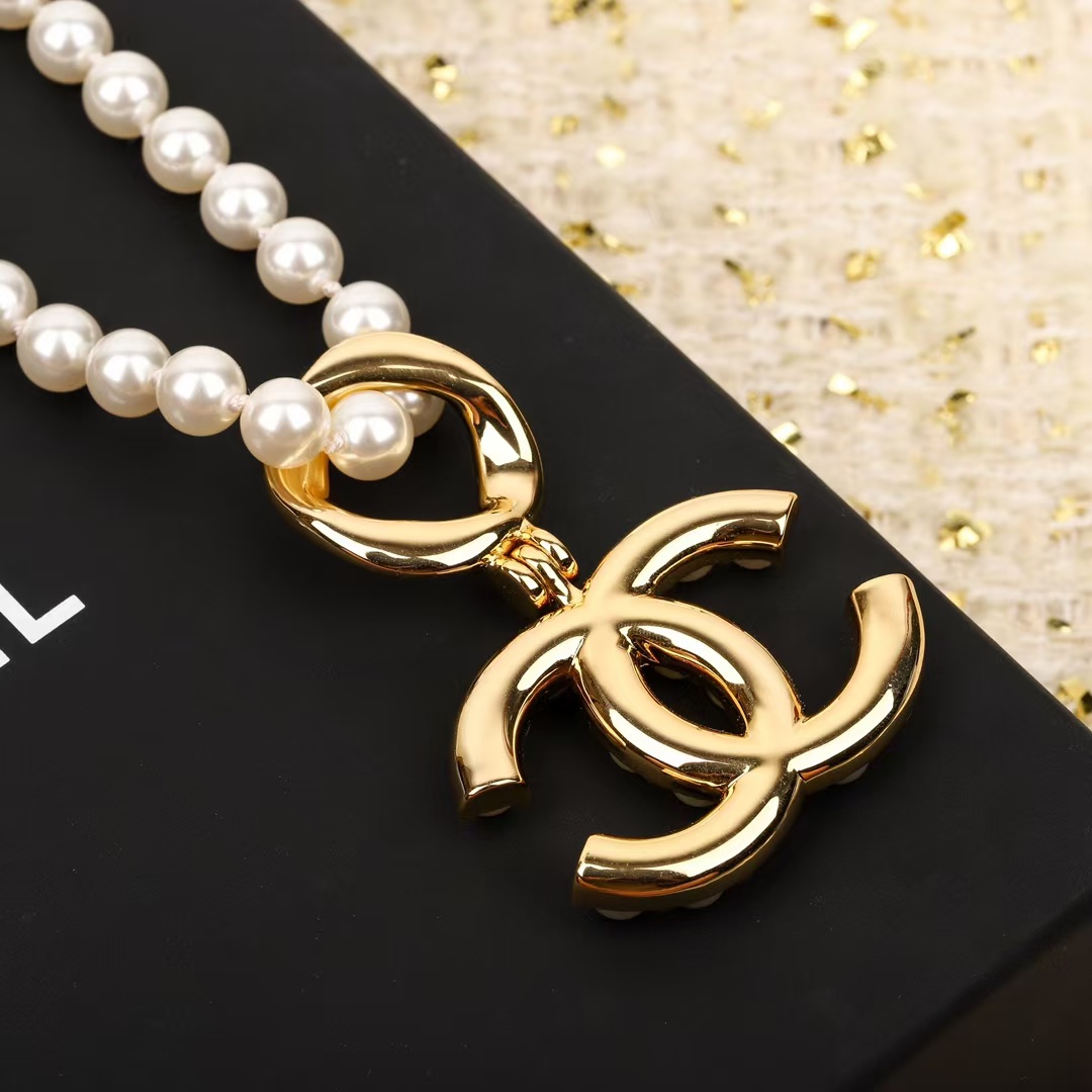 Chanel Diamond Pearl Paved Double C Pendant Pearl Necklace - Best Replica Jewelry™