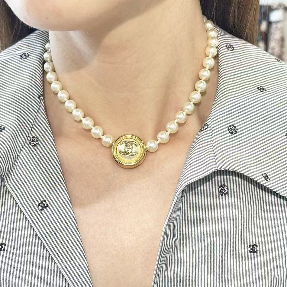 Chanel Enhancer Double C Pendant Pearl Choker Necklace - Best Replica Jewelry™