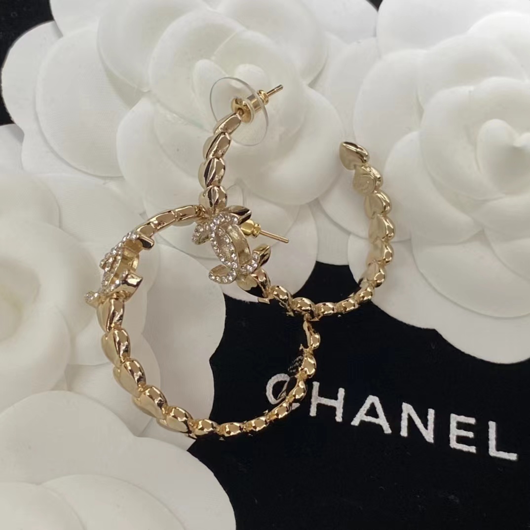 Chanel C Shape Earrings - Best Replica Jewelry™