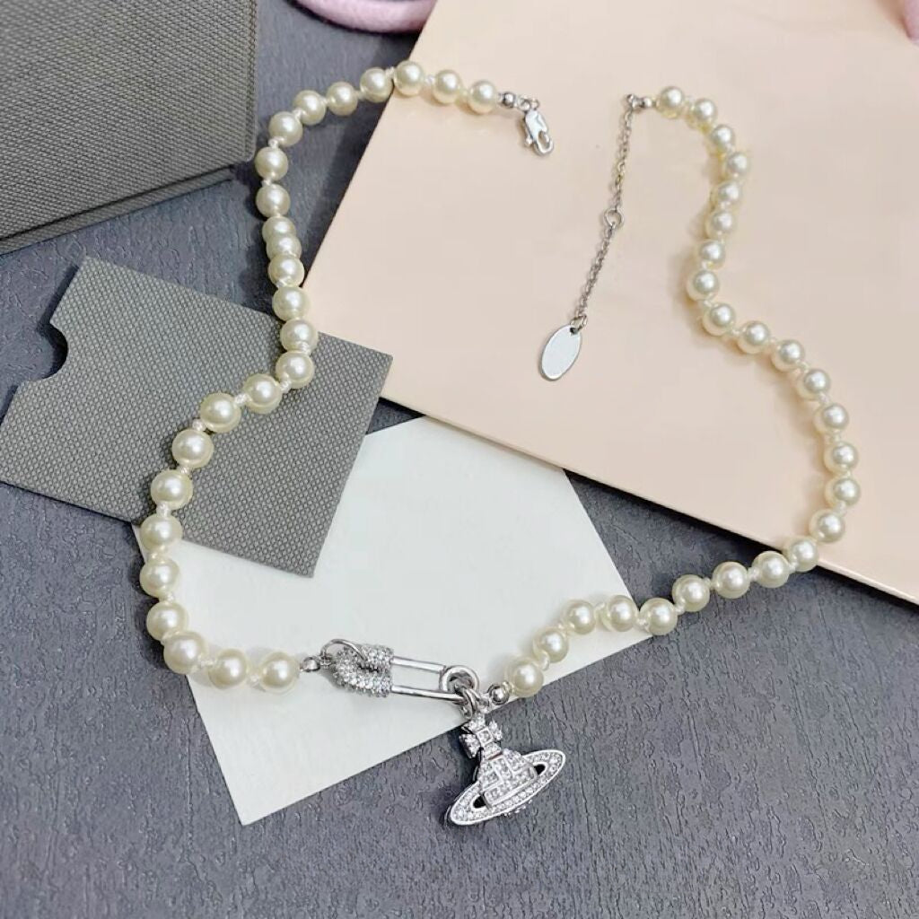 Vivienne Westwood Paperclip Saturn Pearl Necklace - Best Replica Jewelry™