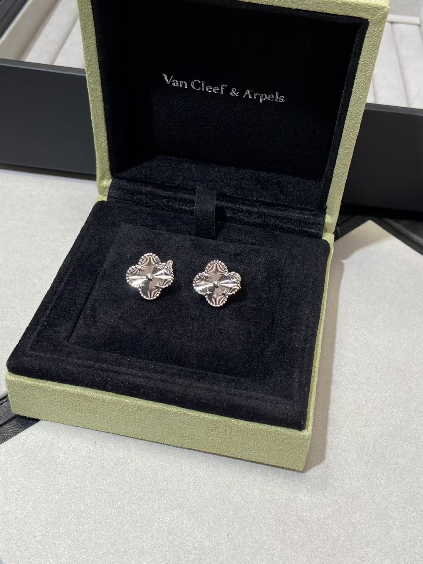 VCA Vintage Alhambra Earrings - Best Replica Jewelry™