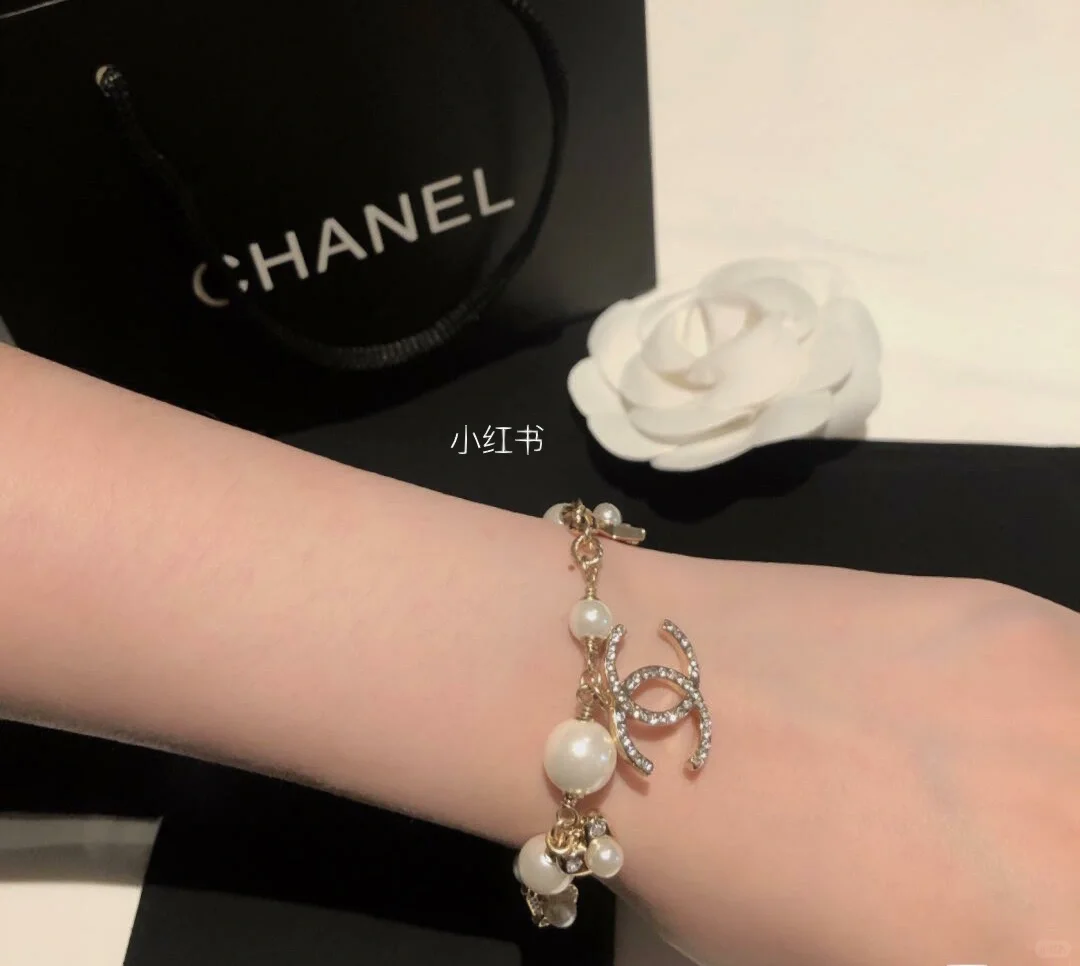 Chanel Heart Star NO.5 Pearl Bracelet - Best Replica Jewelry™