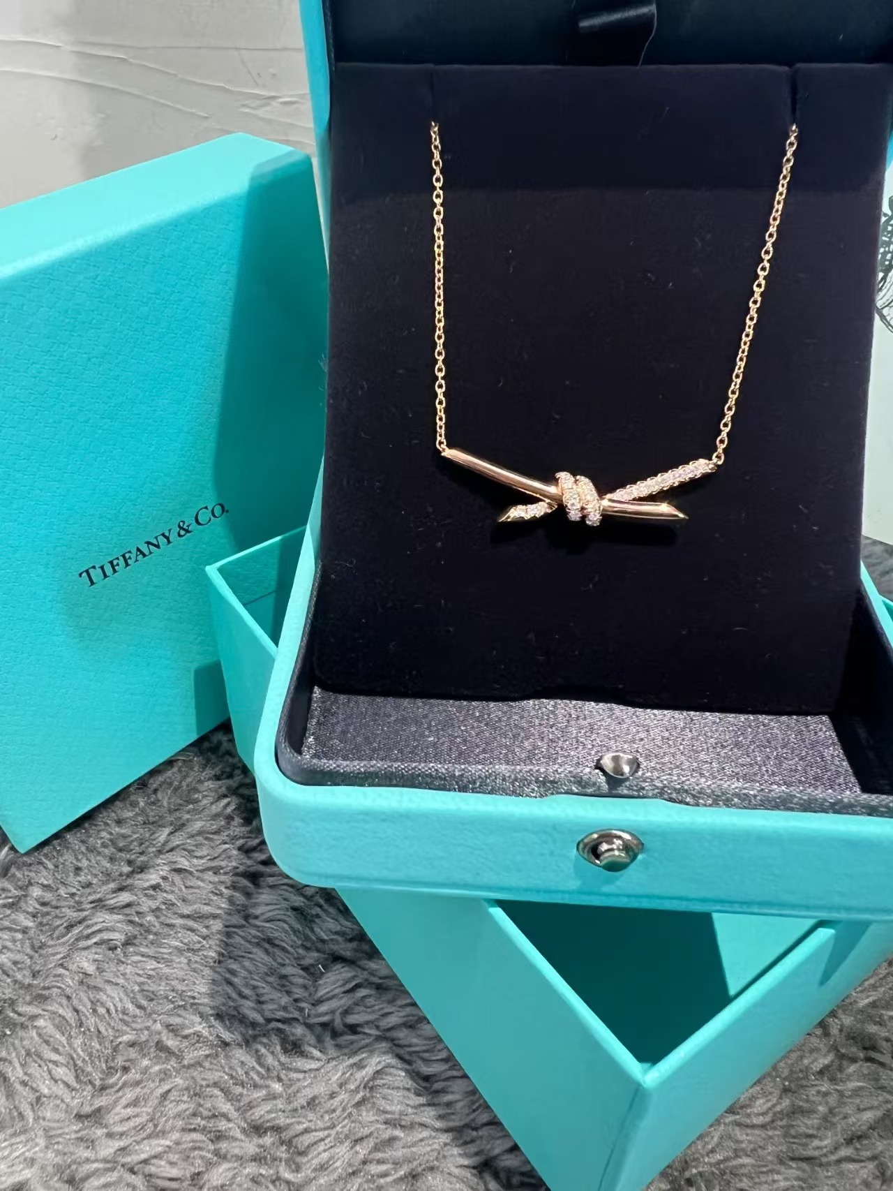 Tiffany Knot Pendant Necklace - Best Replica Jewelry™