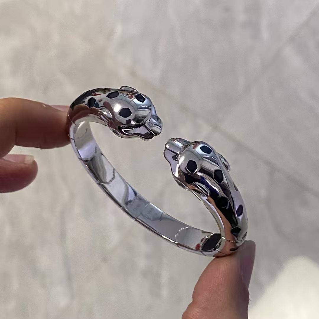 Cartier Leopard Head Panthère de Bracelet Bangle - Best Replica Jewelry™