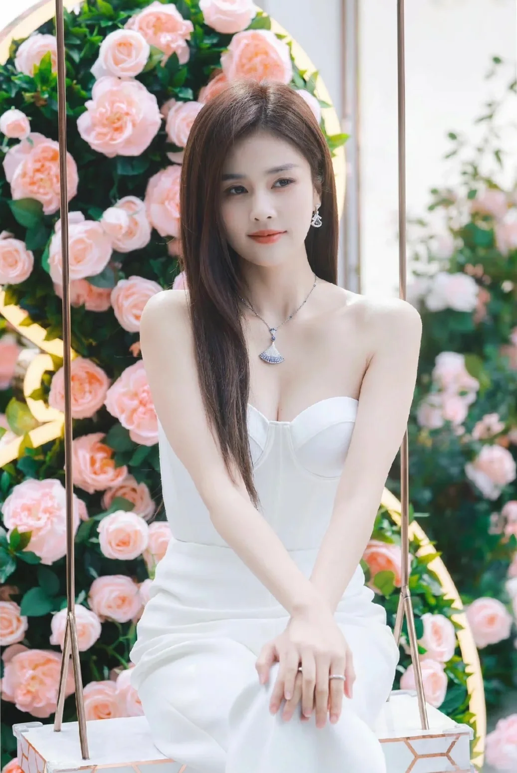 Bvlgari Divas’ Dream Earrings - Navy Teardrop Diamond - Best Replica Jewelry™