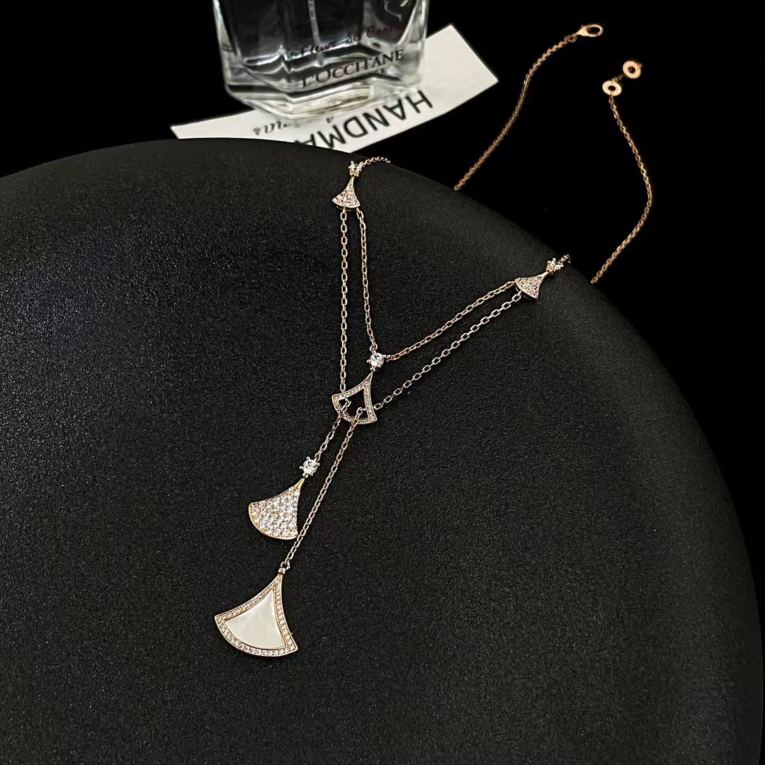 Bvlgari Divas' Dream Necklace - Best Replica Jewelry™