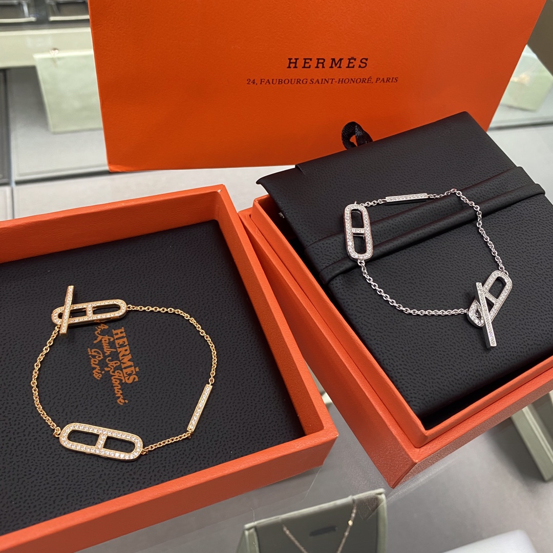 Hermes Diamond Paved Pig Nose Bracelet - Best Replica Jewelry™