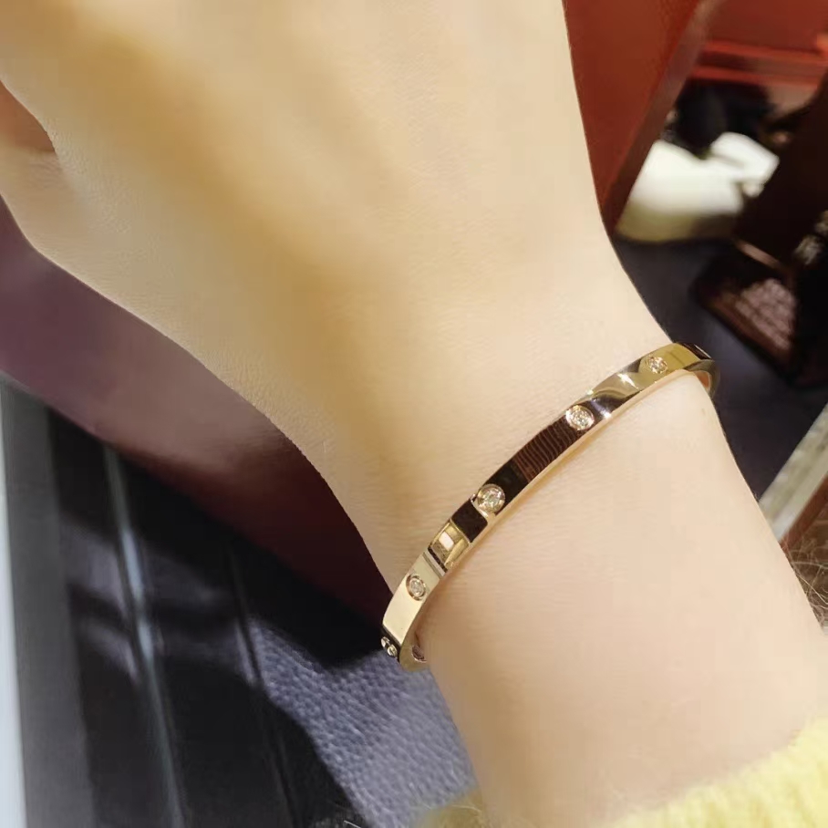 Cartier LOVE Bangle Bracelet - Best Replica Jewelry™