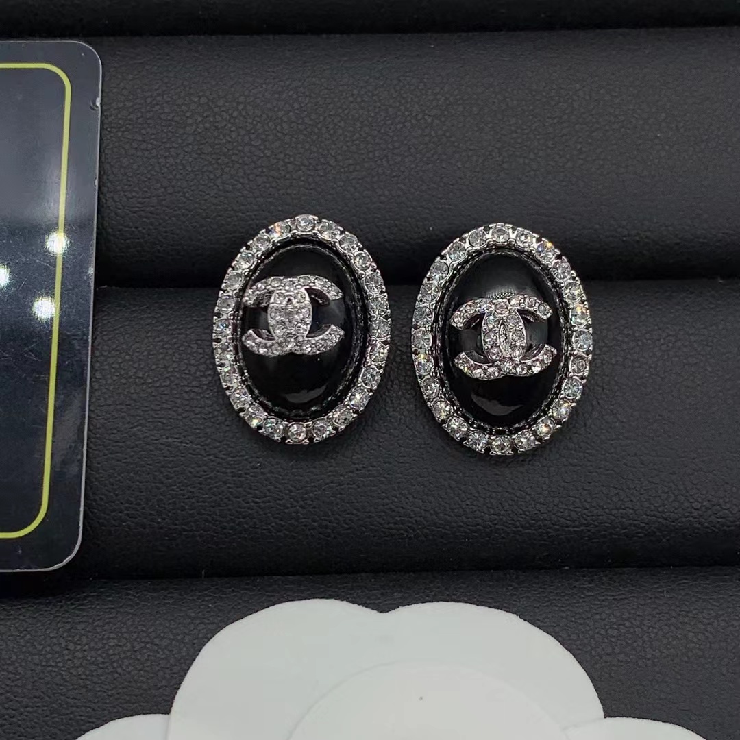 Chanel Oval Black Earrings - Best Replica Jewelry™
