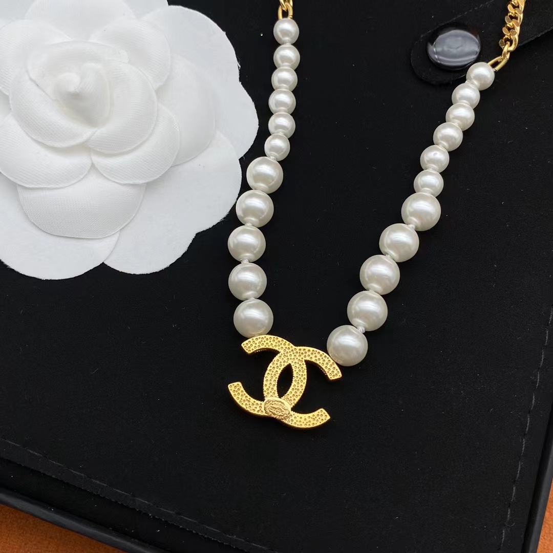 Chanel Half Pearl Half Chain Double C Pendant Necklace - Best Replica Jewelry™