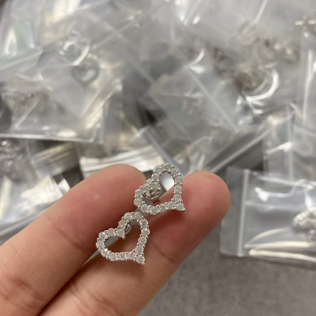 Tiffany Heart Earrings - Best Replica Jewelry™