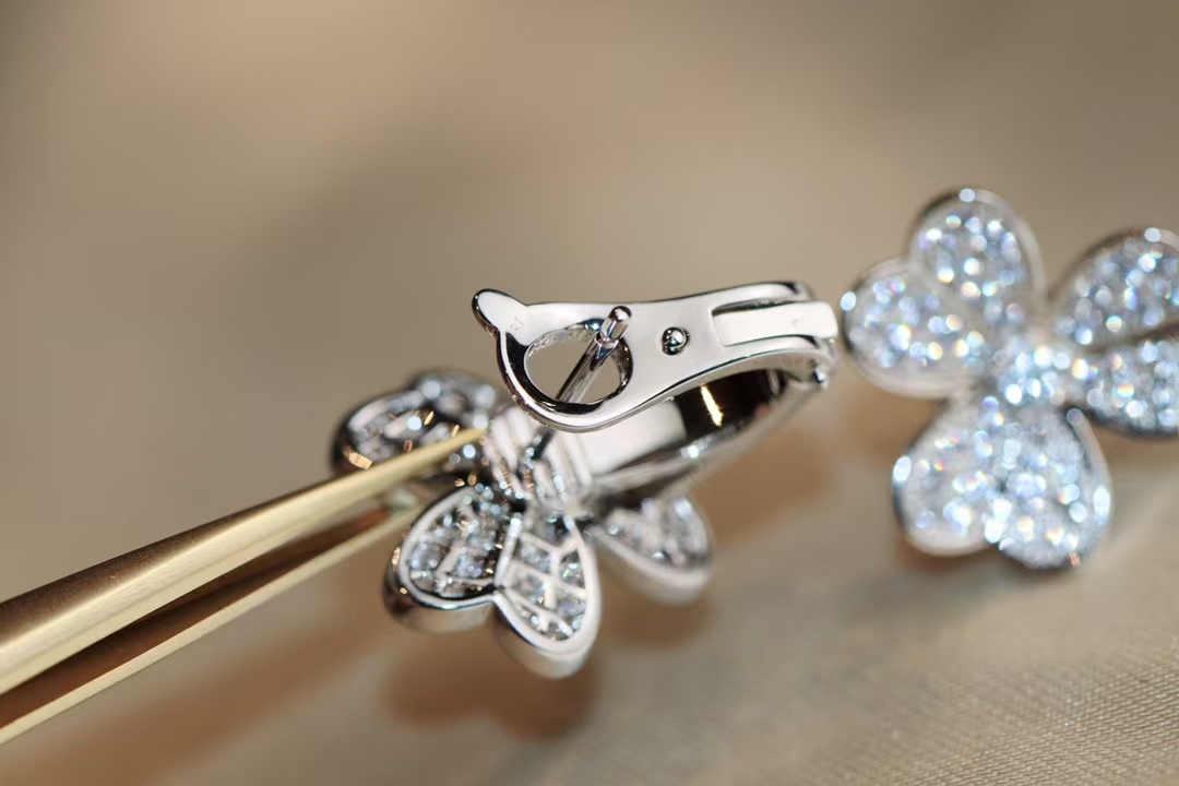 VCA Frivole Earrings - Small - Best Replica Jewelry™